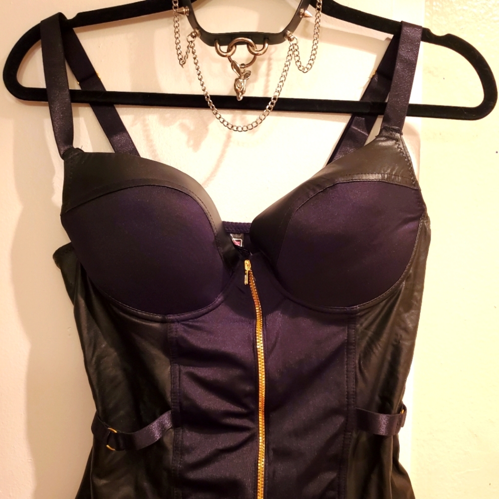Just One Intimates Gothic Zipper Corset